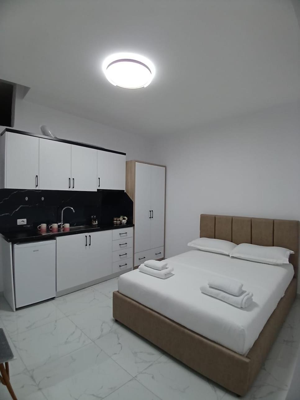 Aidens'S House 3 Hotel Vlore Ngoại thất bức ảnh