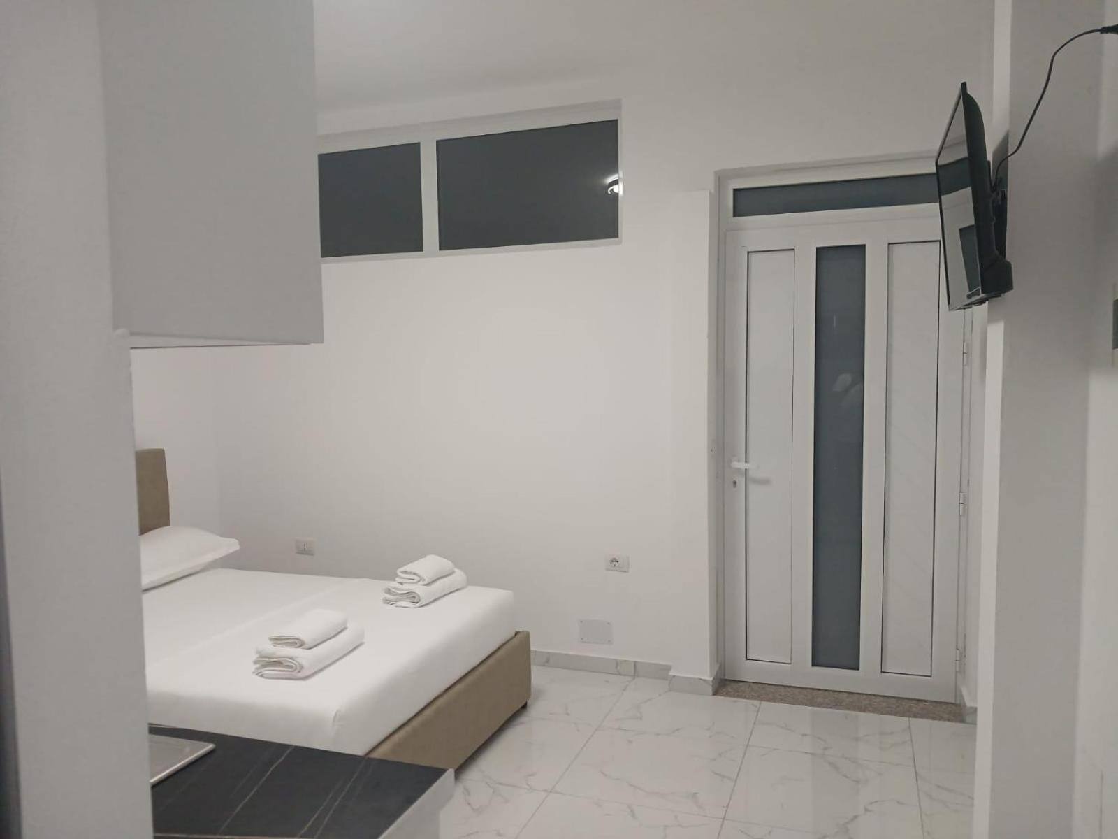 Aidens'S House 3 Hotel Vlore Ngoại thất bức ảnh