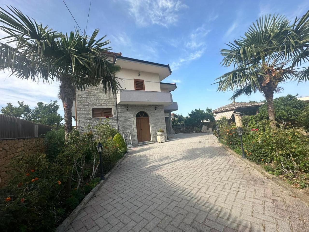 Aidens'S House 3 Hotel Vlore Ngoại thất bức ảnh